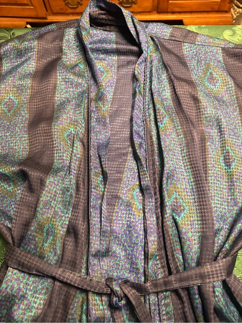 Christian Dior men’s robe one size navy green & blue peacock pattern geometric